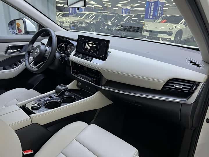 Фото 6 - Nissan X-Trail