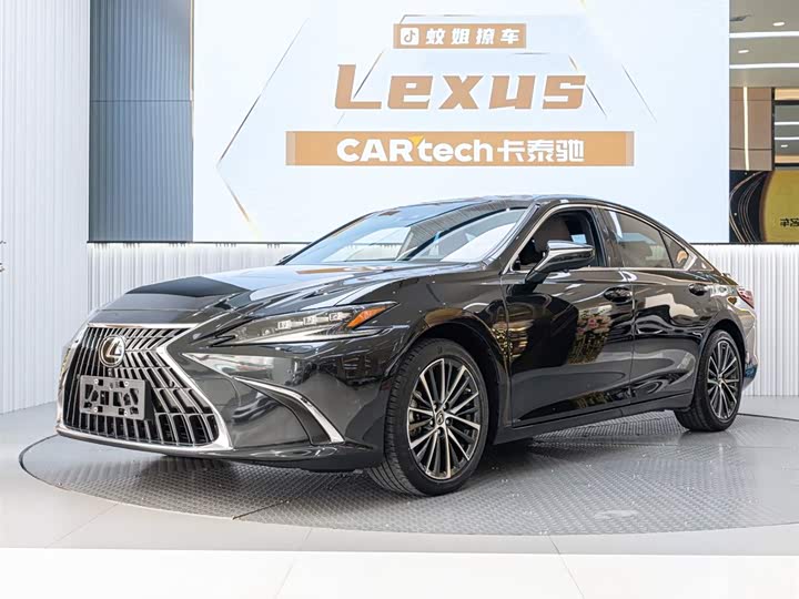 Фото 5 - Lexus ES