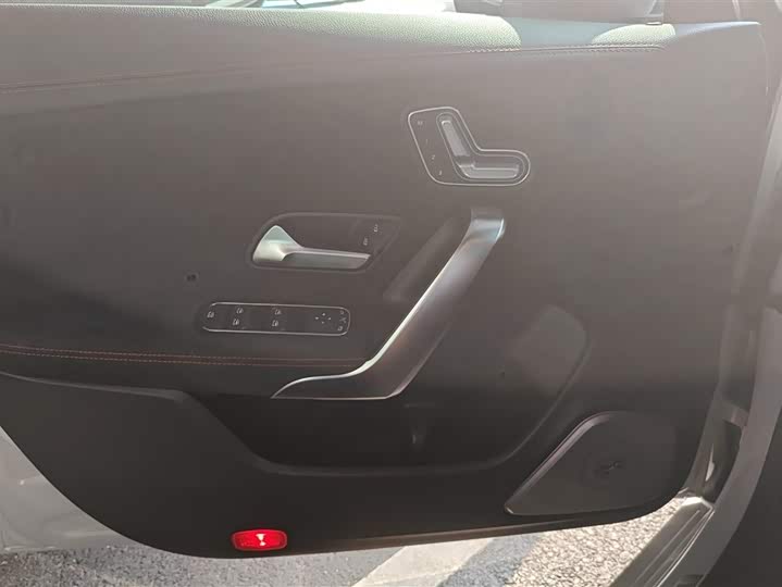 Фото 7 - Mercedes-Benz CLA-Class