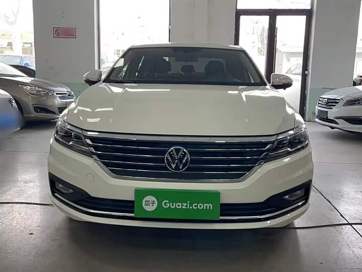 Фото 3 - Volkswagen Lavida