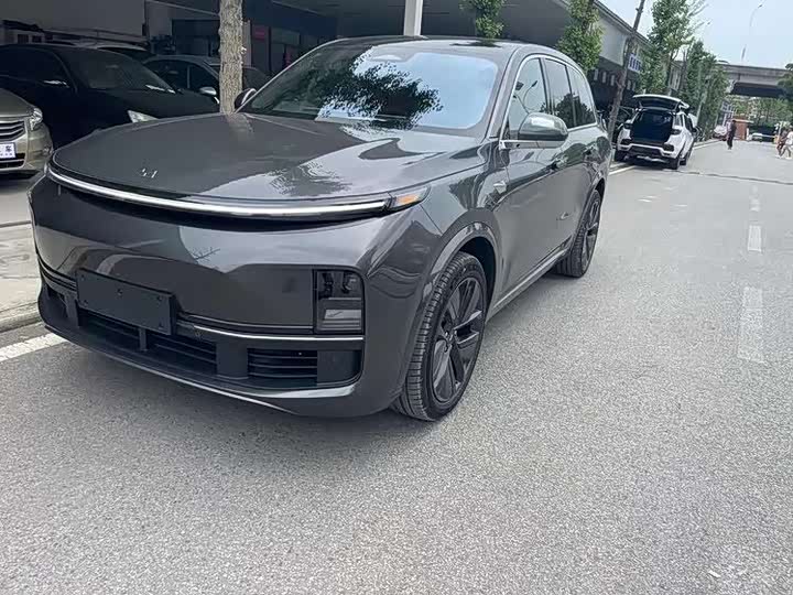 Фото 1 - LiXiang L8