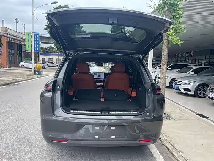 Фото 9 - LiXiang L8