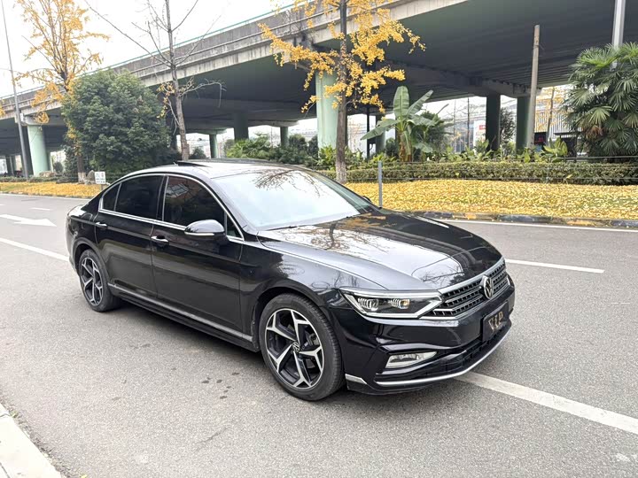 Фото 3 - Volkswagen Magotan