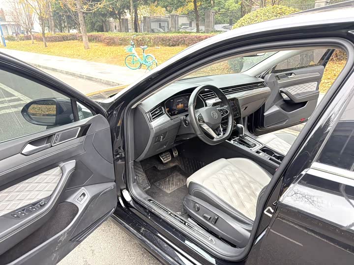 Фото 5 - Volkswagen Magotan