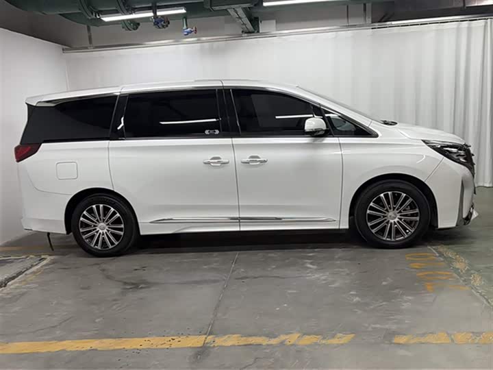 Фото 9 - GAC Trumpchi M8