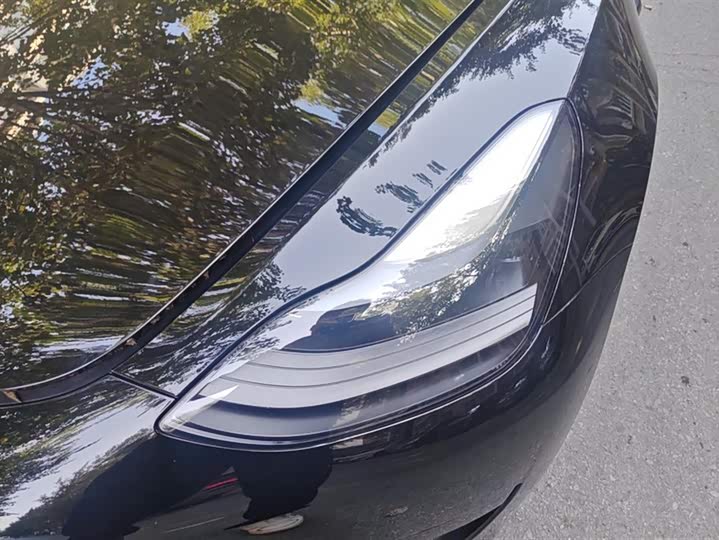 Фото 5 - Tesla Model 3