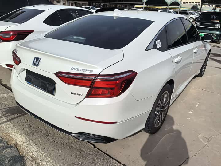 Фото 6 - Honda Inspire