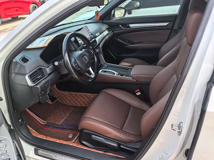 Фото 7 - Honda Inspire