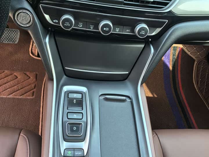 Фото 9 - Honda Inspire