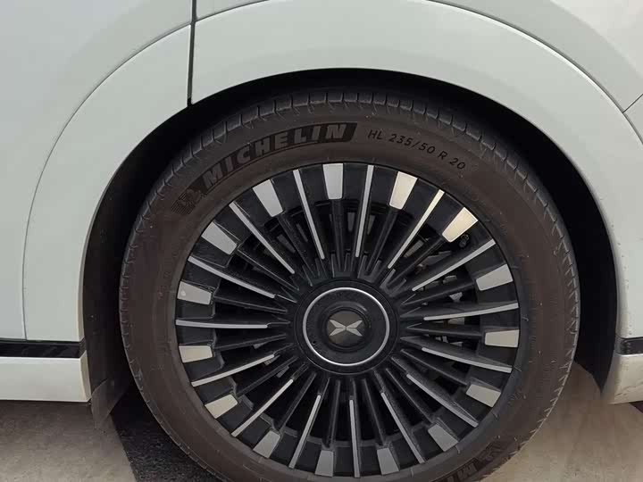 Фото 7 - XPeng X9