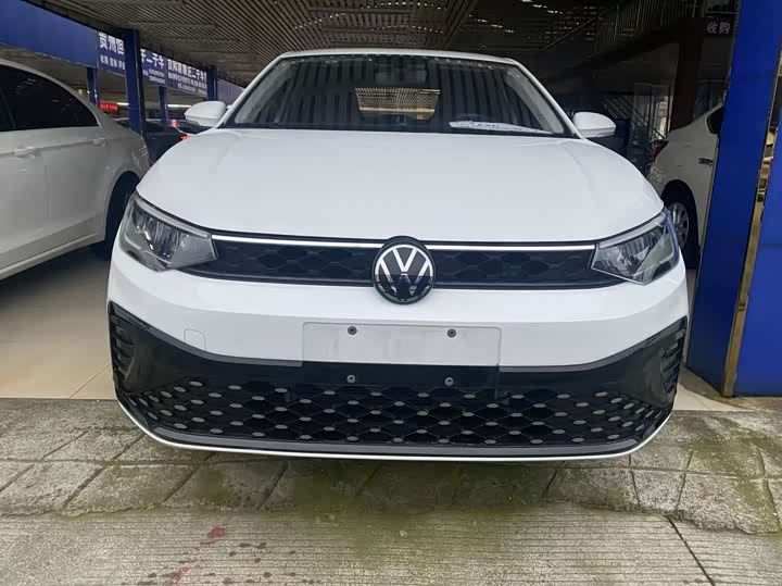 Фото 1 - Volkswagen Lavida