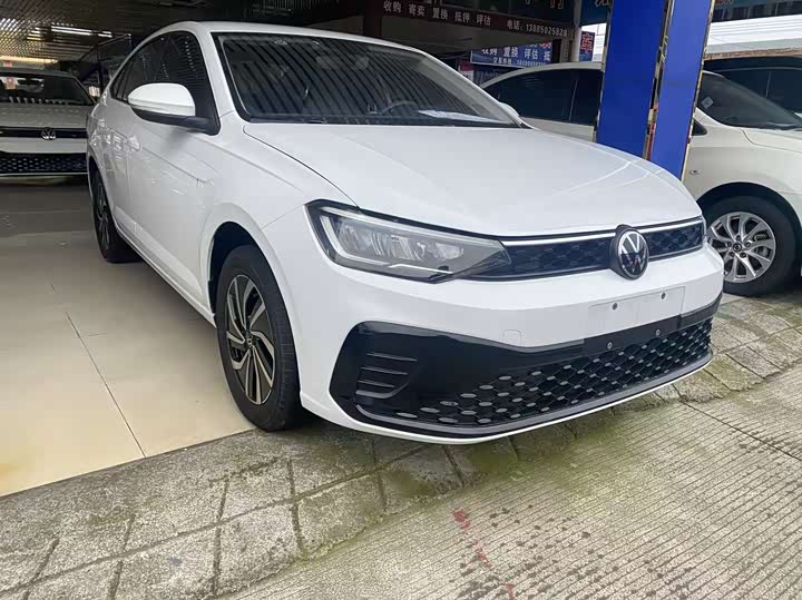 Фото 3 - Volkswagen Lavida