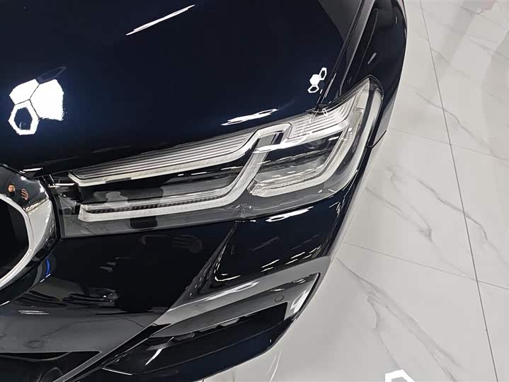 Фото 5 - BMW 5 Series