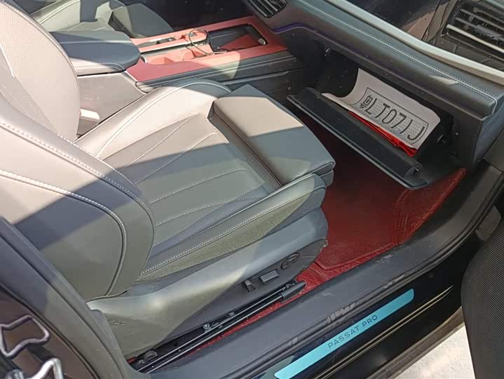 Фото 8 - Volkswagen Passat