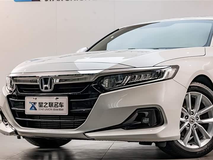 Фото 2 - Honda Accord
