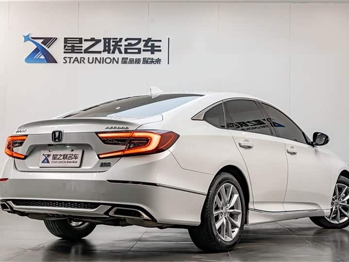 Фото 7 - Honda Accord