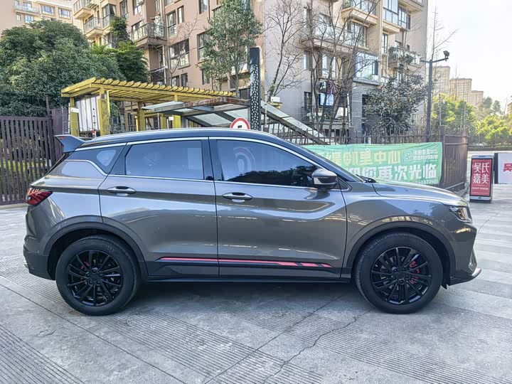 Фото 4 - Geely Coolray