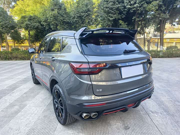 Фото 8 - Geely Coolray