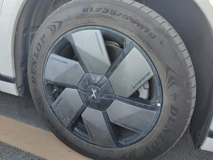 Фото 6 - XPeng X9