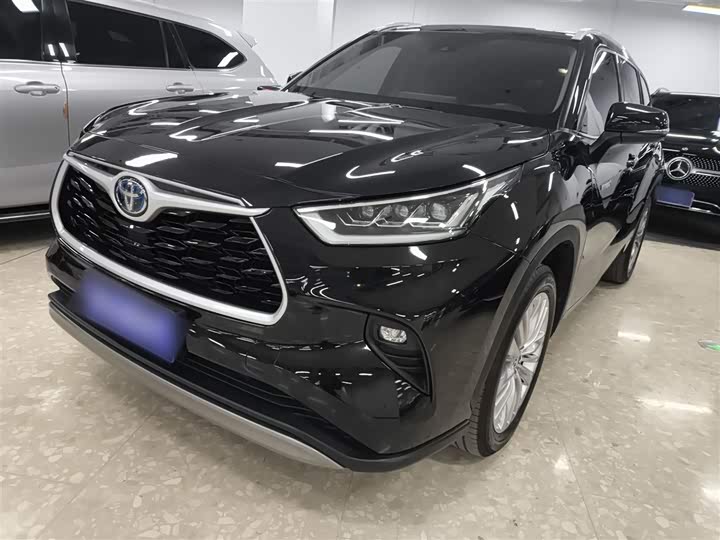 Фото 1 - Toyota Highlander