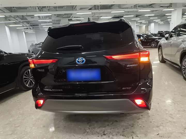 Фото 6 - Toyota Highlander