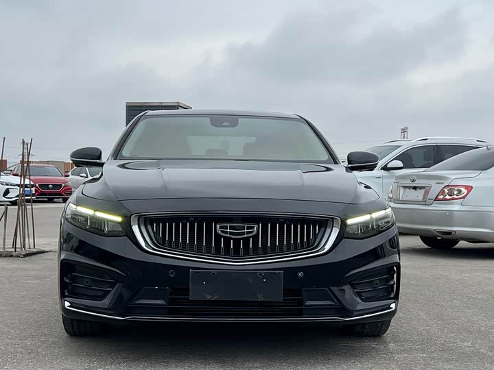 Фото 2 - Geely Preface