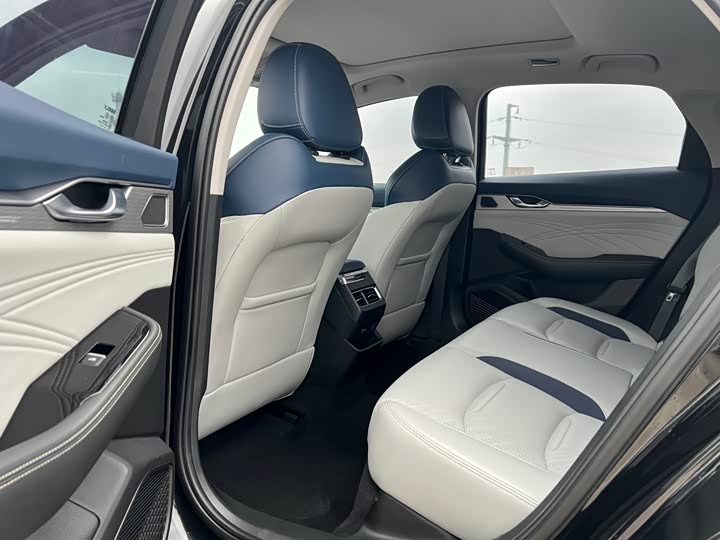 Фото 5 - Geely Preface