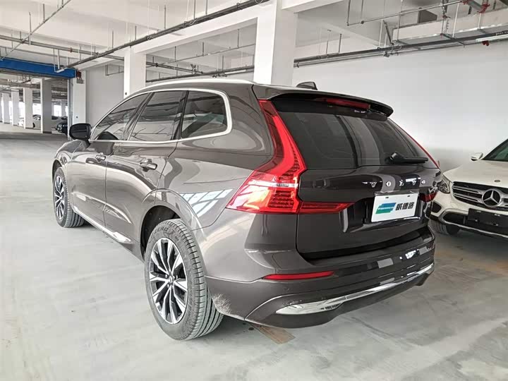 Фото 4 - Volvo XC60