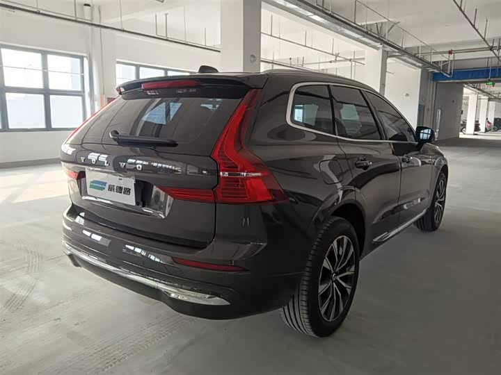 Фото 6 - Volvo XC60