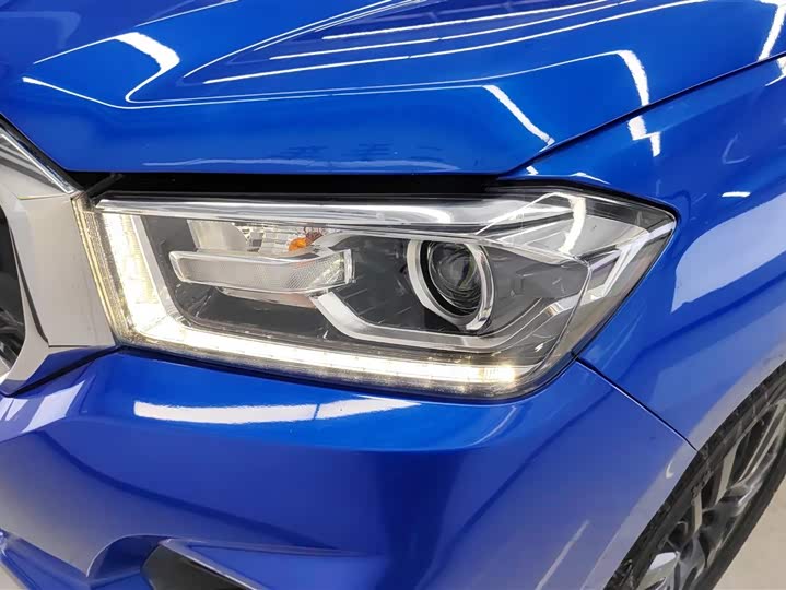 Фото 5 - Maxus T70