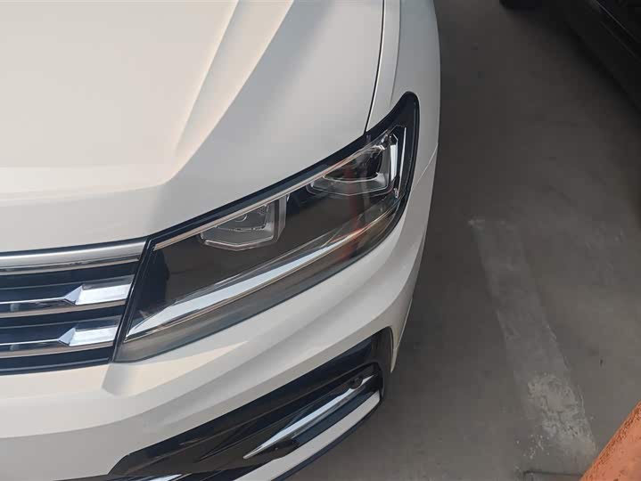 Фото 5 - Volkswagen Tiguan L Pro