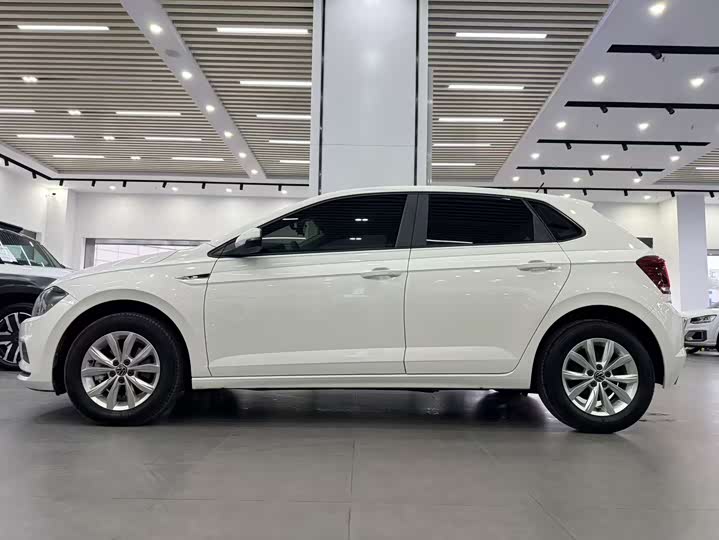 Фото 3 - Volkswagen Polo