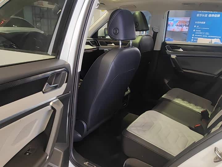 Фото 4 - Volkswagen Tayron