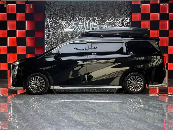 Фото 3 - GAC Trumpchi M8