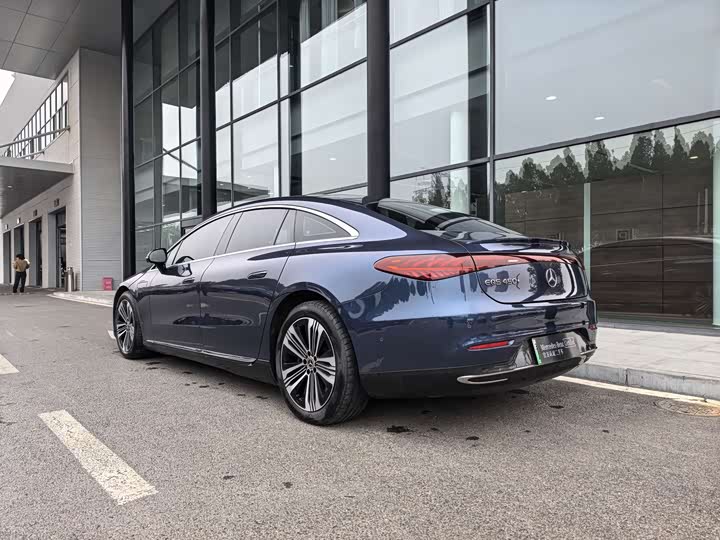 Фото 6 - Mercedes-Benz EQS