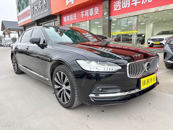 Фото 3 - Volvo S90