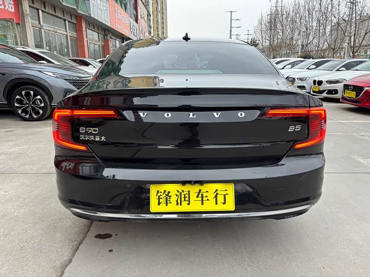 Фото 6 - Volvo S90