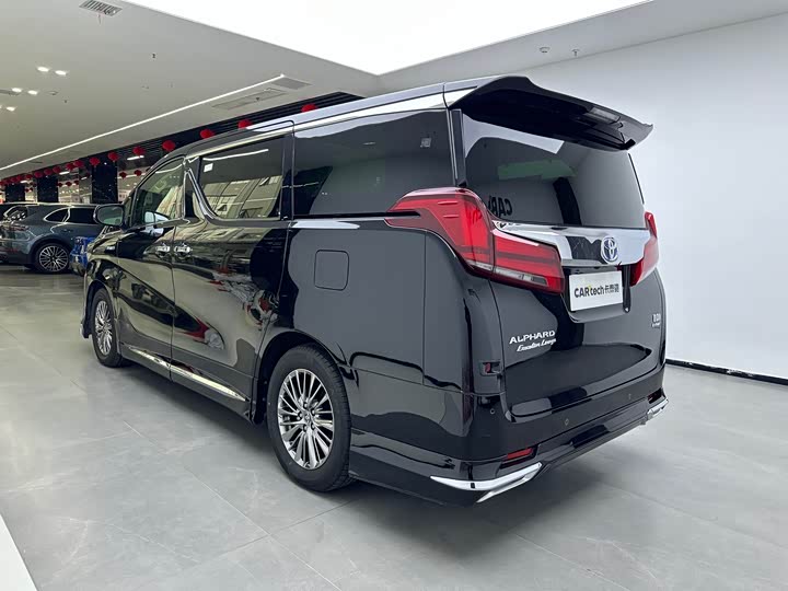 Фото 4 - Toyota Alphard