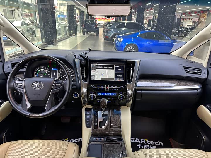 Фото 7 - Toyota Alphard