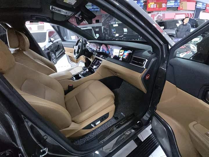 Фото 4 - LiXiang One