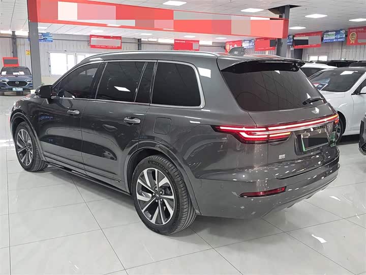 Фото 7 - LiXiang One