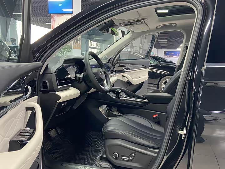 Фото 8 - Geely Monjaro