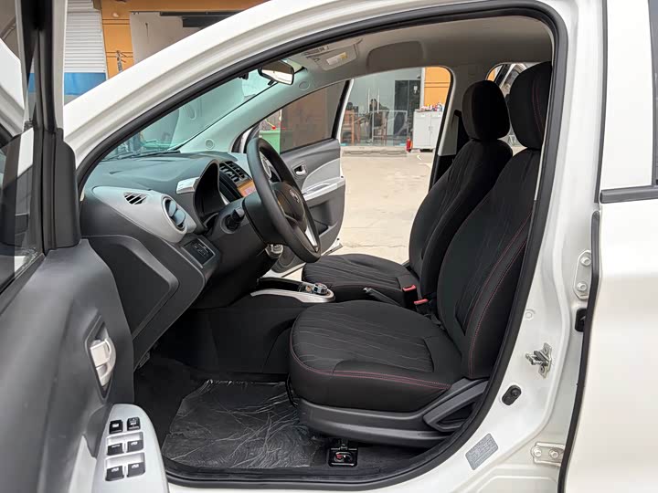 Фото 5 - Changan BenBen E-Star