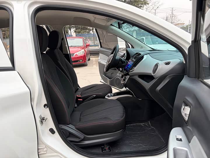 Фото 6 - Changan BenBen E-Star