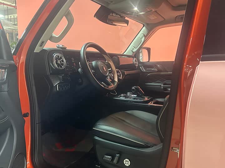 Фото 7 - Tank 300