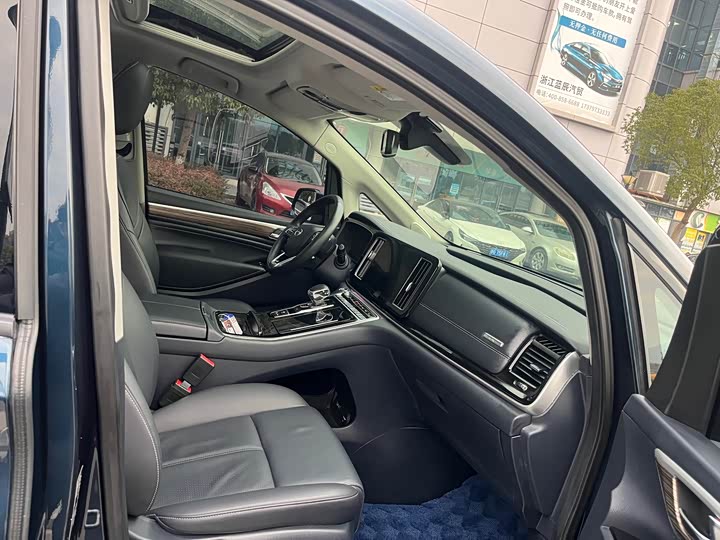 Фото 7 - GAC Trumpchi M8