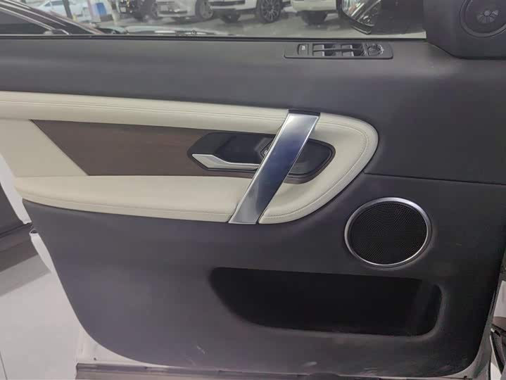 Фото 7 - Land Rover Discovery Sport