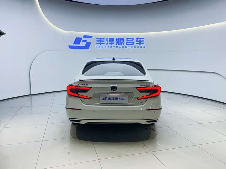 Фото 5 - Honda Accord