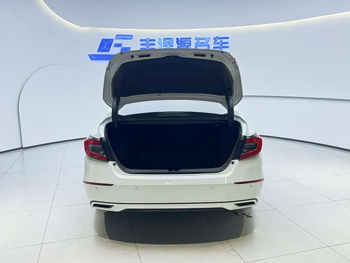 Фото 6 - Honda Accord