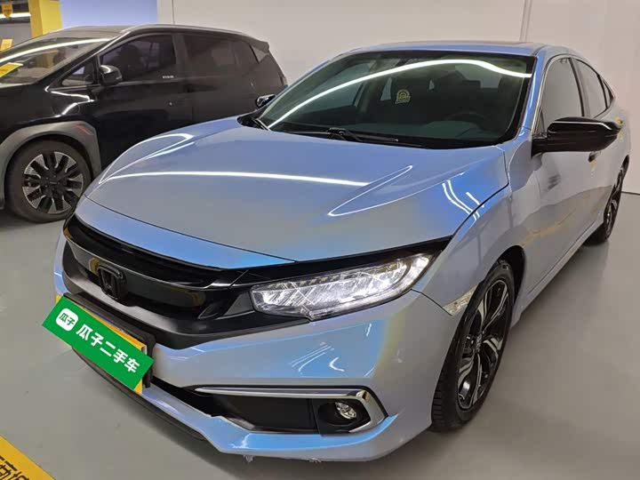 Фото 2 - Honda Civic